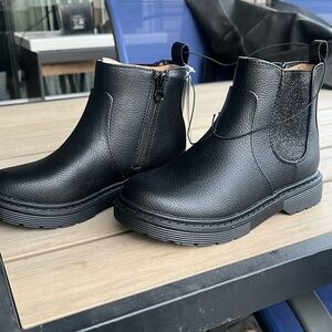 Brand new kids boots!